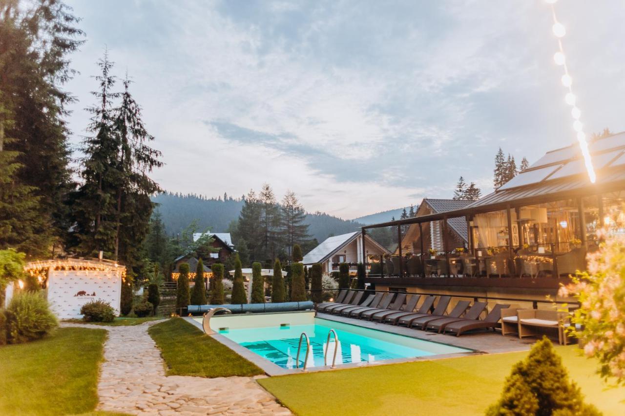 Hotel Vedmezhyi Dvir Boekovel Buitenkant foto
