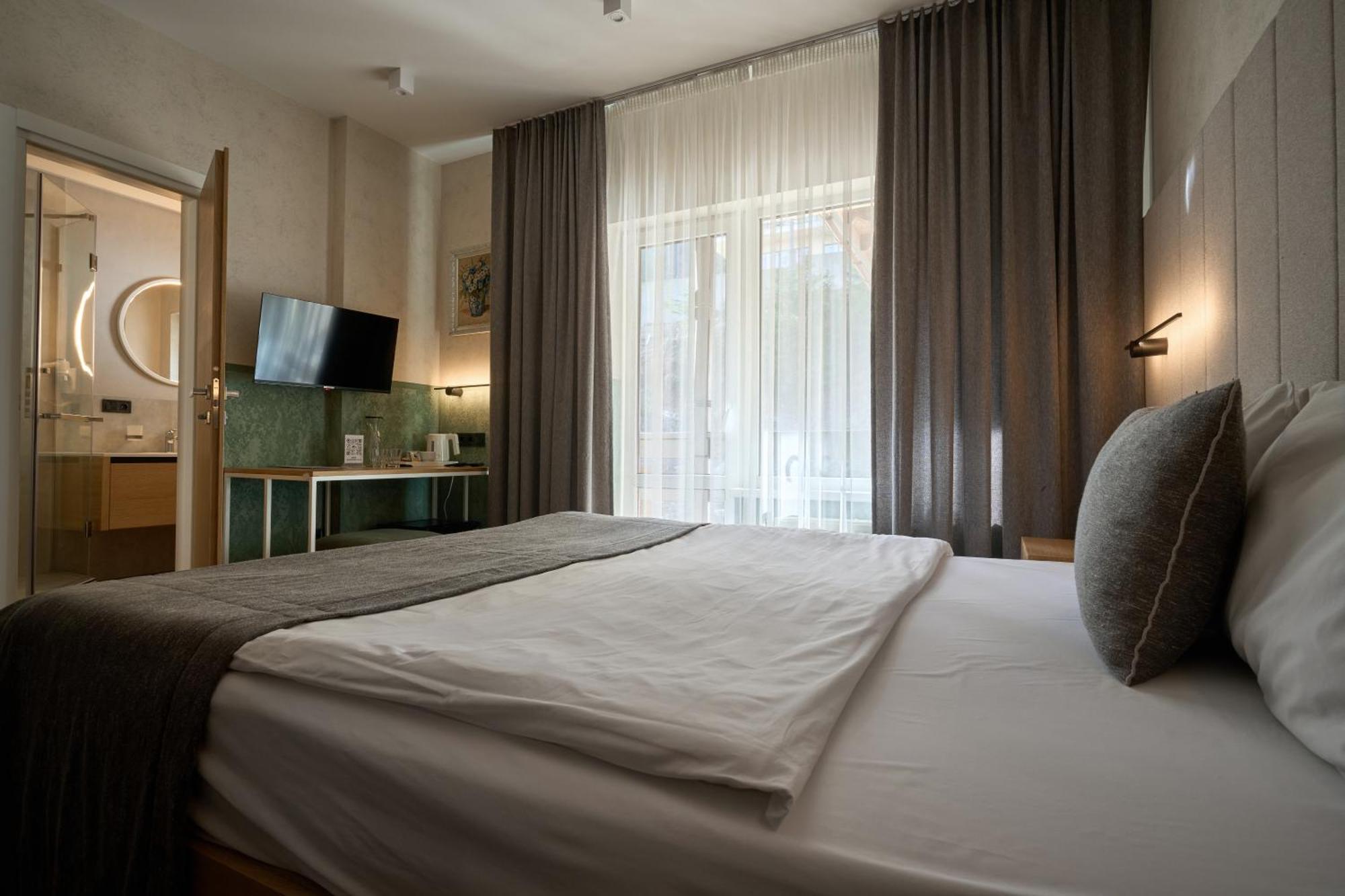 Hotel Vedmezhyi Dvir Boekovel Buitenkant foto