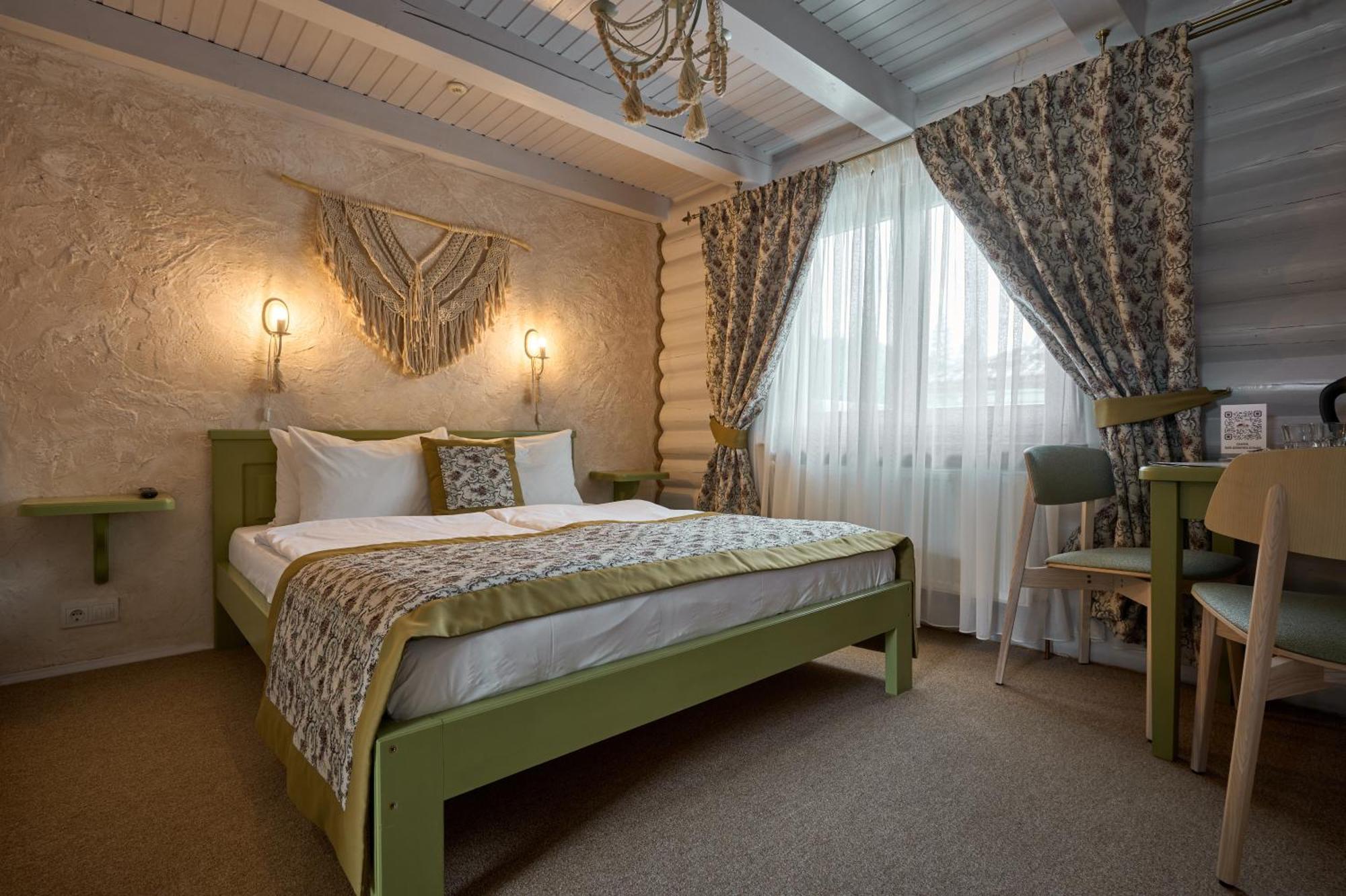 Hotel Vedmezhyi Dvir Boekovel Buitenkant foto