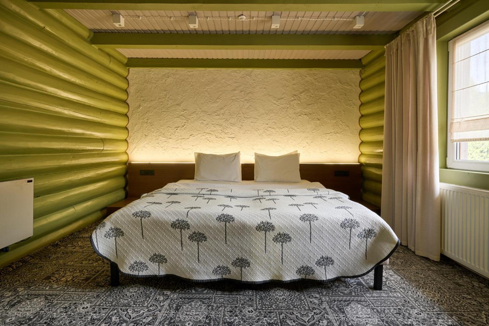 Hotel Vedmezhyi Dvir Boekovel Buitenkant foto